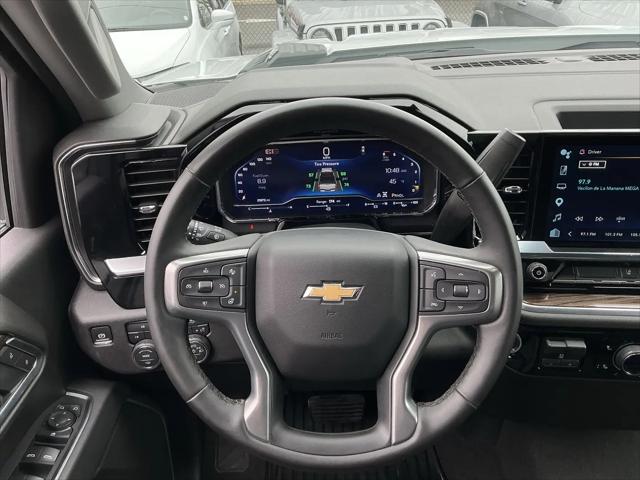 2025 Chevrolet Silverado 2500HD 4WD Crew Cab Standard Bed LT