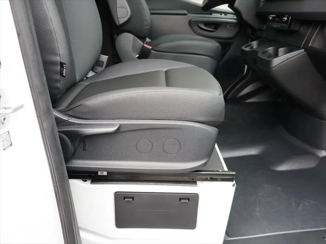 2026 Mercedes-Benz C-CLASS C 300 C 300