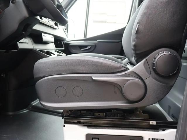 2026 Mercedes-Benz C-CLASS C 300 C 300