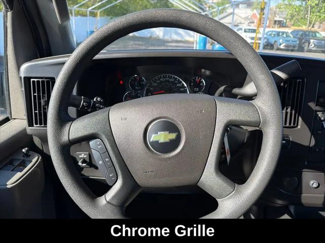 2023 Chevrolet Express Passenger RWD 3500 Extended Wheelbase LT