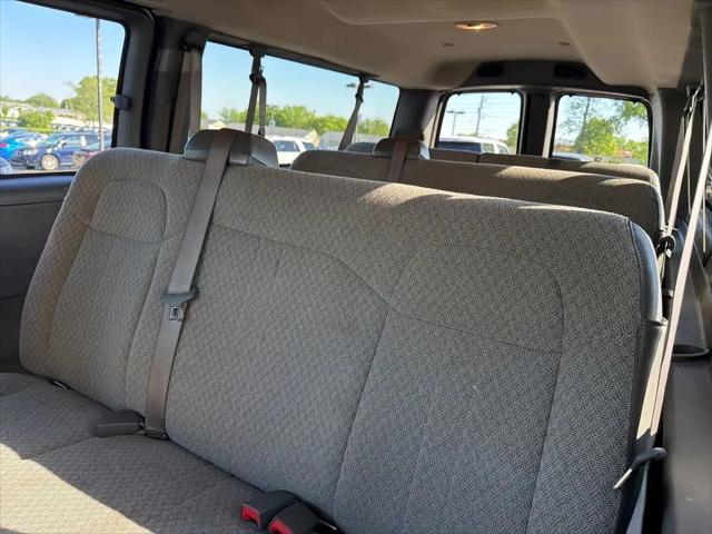 2023 Chevrolet Express Passenger RWD 3500 Extended Wheelbase LT