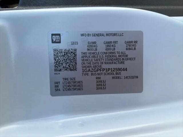 2023 Chevrolet Express Passenger RWD 3500 Extended Wheelbase LT