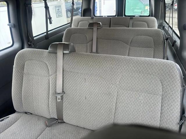 2023 Chevrolet Express Passenger RWD 3500 Extended Wheelbase LT