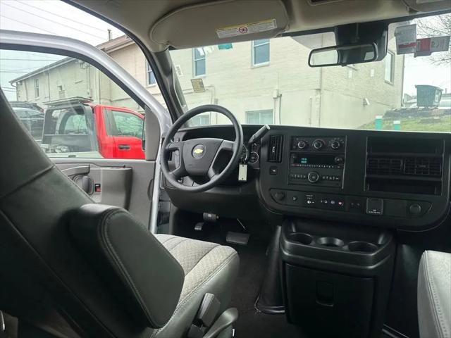 2023 Chevrolet Express Passenger RWD 3500 Extended Wheelbase LT