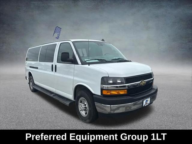 2023 Chevrolet Express Passenger RWD 3500 Extended Wheelbase LT