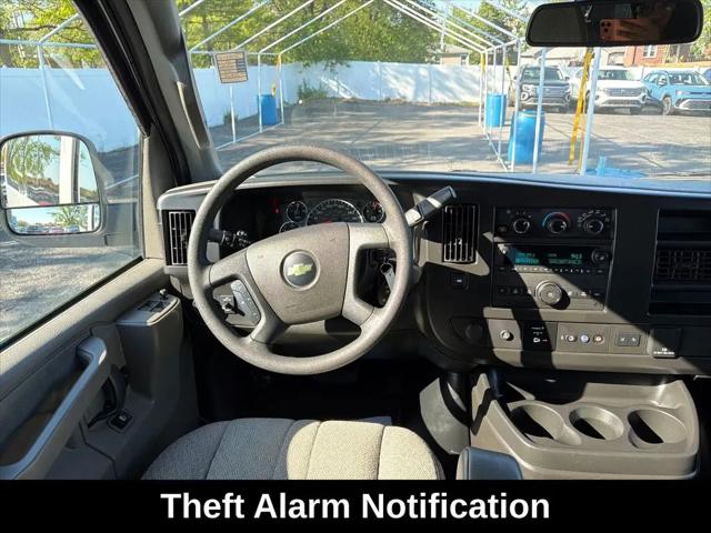2023 Chevrolet Express Passenger RWD 3500 Extended Wheelbase LT