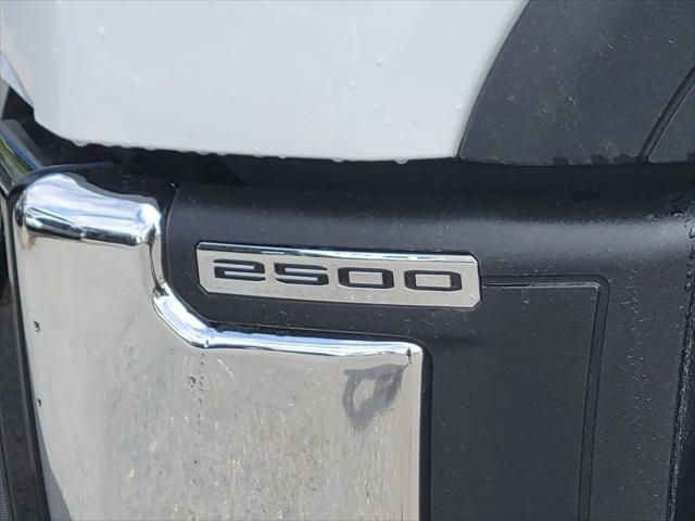 2026 GMC Sierra 2500HD Double Cab, Standard Bed, Pro, RWD