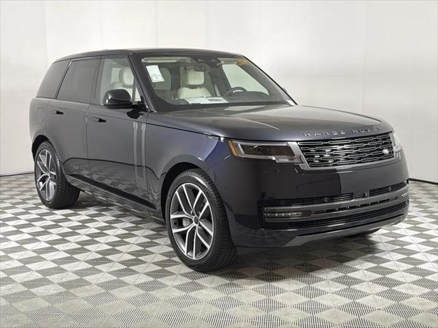 2026 Land Rover Range Rover P550e SE
