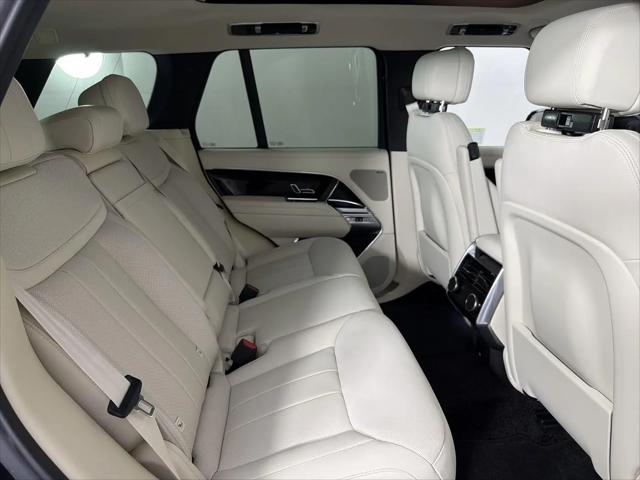 2026 Land Rover Range Rover P550e SE