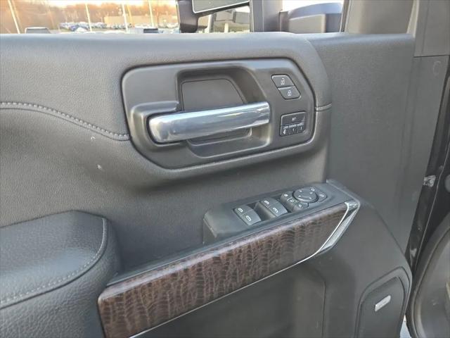 2023 GMC Sierra 3500HD 4WD Crew Cab Standard Bed Denali