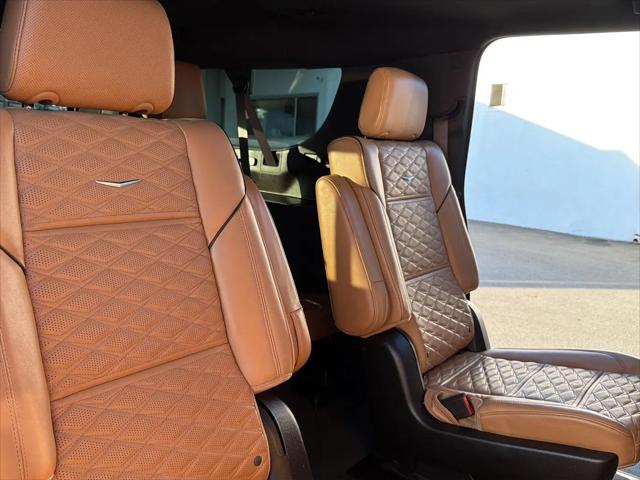 2024 Cadillac Escalade ESV 4WD Premium Luxury