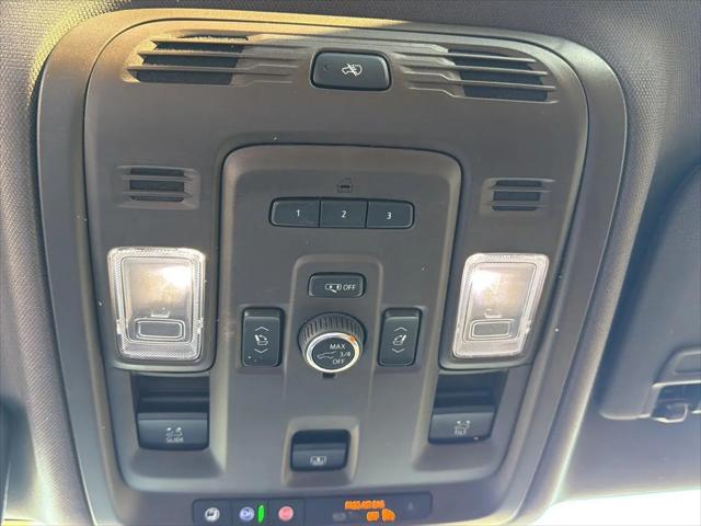 2024 Cadillac Escalade ESV 4WD Premium Luxury