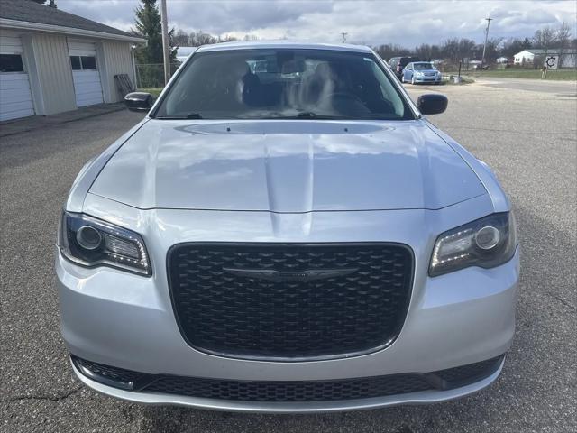 2021 Chrysler 300 Touring