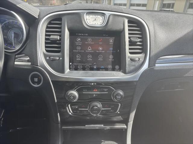 2021 Chrysler 300 Touring