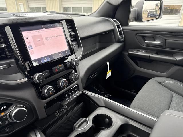 2026 Ram 1500 Express Crew Cab 4x4 5'7" Box