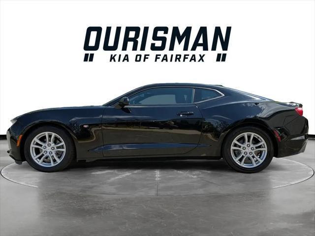 2022 Chevrolet Camaro RWD Coupe 1LS