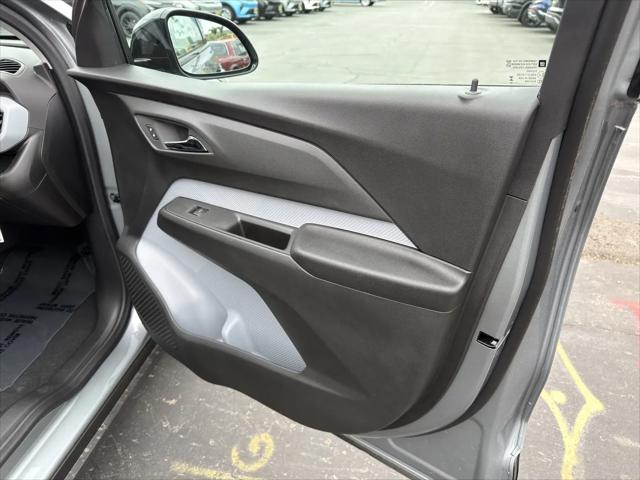 2027 Chevrolet Bolt LT FWD
