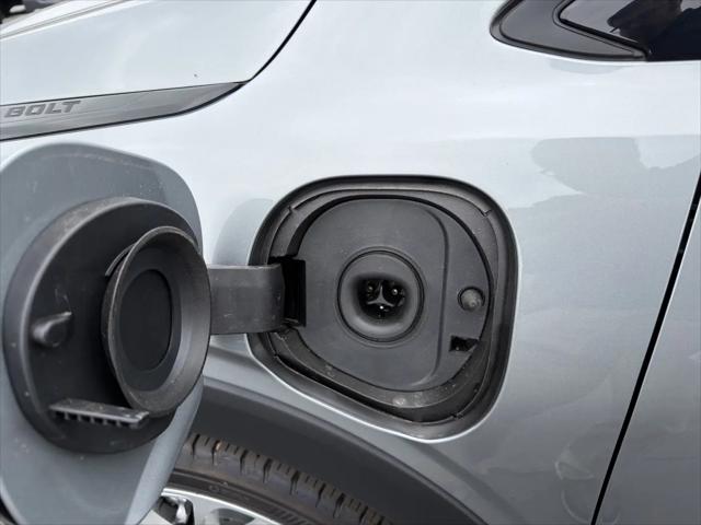 2027 Chevrolet Bolt LT FWD
