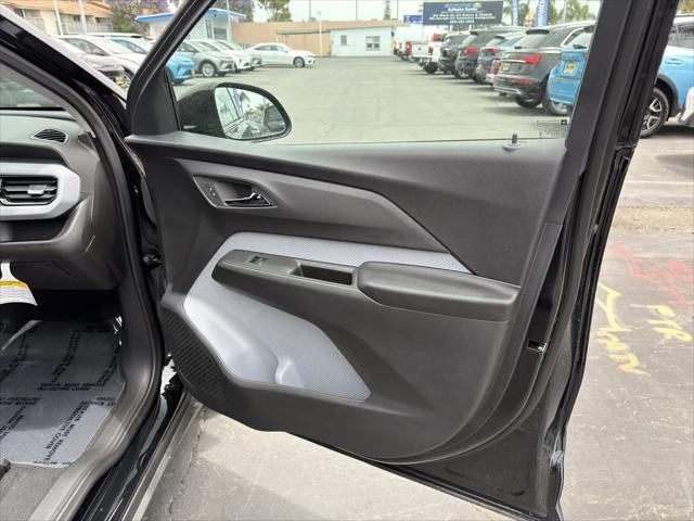 2027 Chevrolet Bolt LT FWD
