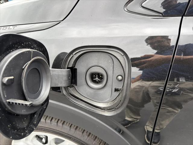 2027 Chevrolet Bolt LT FWD