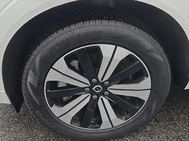 2025 Volvo XC60 Plug-In Hybrid Plus, T8 AWD Electric/Gasoline, Dark