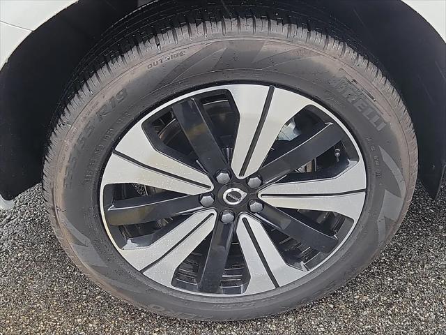 2025 Volvo XC60 Plug-In Hybrid Plus, T8 AWD Electric/Gasoline, Dark