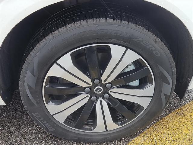 2025 Volvo XC60 Plug-In Hybrid Plus, T8 AWD Electric/Gasoline, Dark