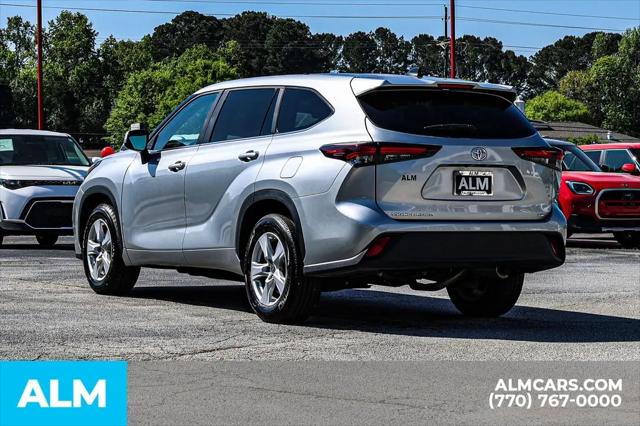 2025 Toyota Highlander LE