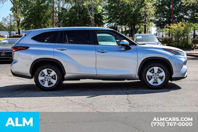 2025 Toyota Highlander LE