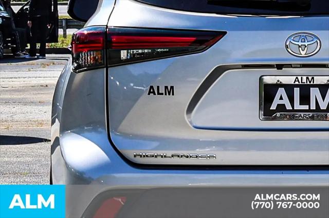 2025 Toyota Highlander LE