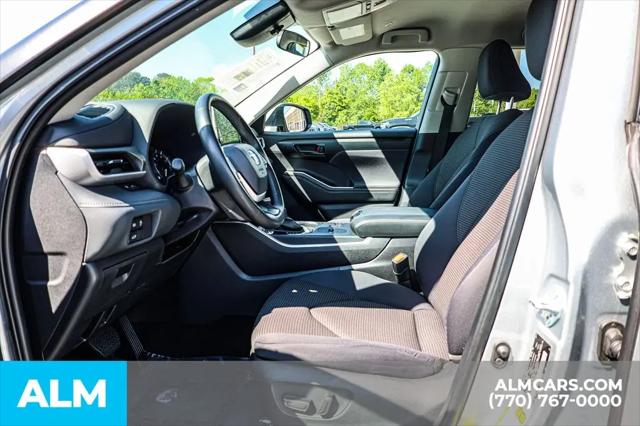 2025 Toyota Highlander LE