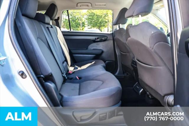2025 Toyota Highlander LE