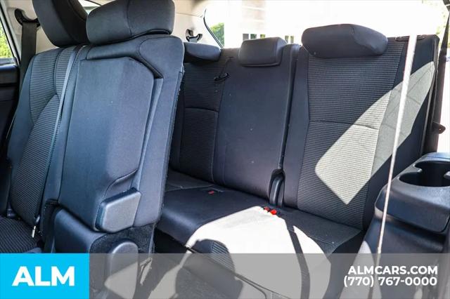 2025 Toyota Highlander LE