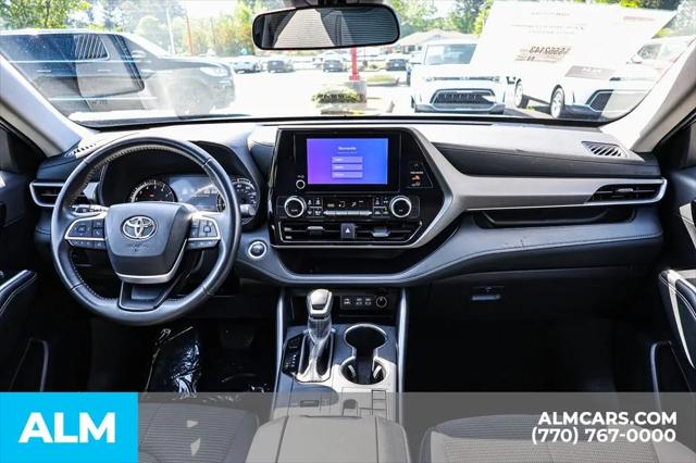 2025 Toyota Highlander LE
