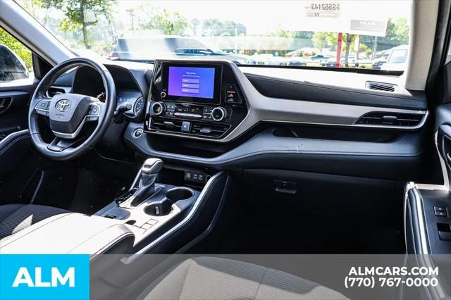 2025 Toyota Highlander LE