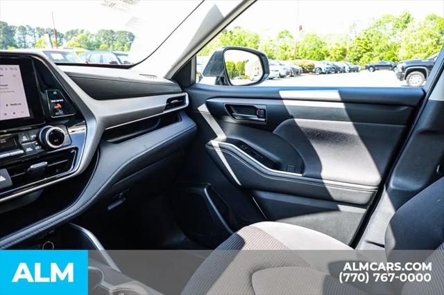 2025 Toyota Highlander LE