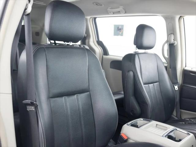 2013 Chrysler Town & Country Touring