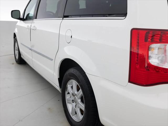 2013 Chrysler Town & Country Touring