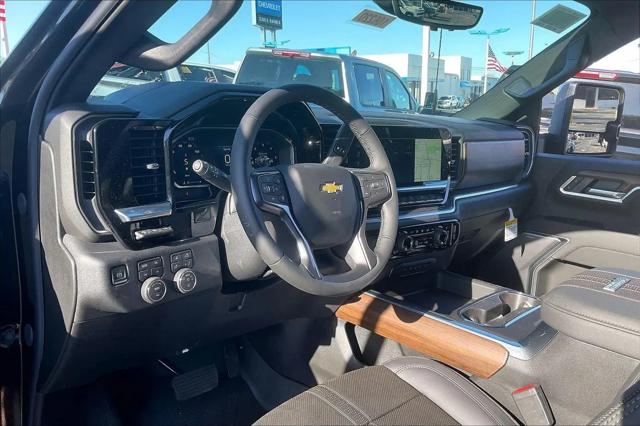 2026 Chevrolet Silverado 3500HD Crew Cab, Long Bed, High Country Dual Rear Wheel, RWD