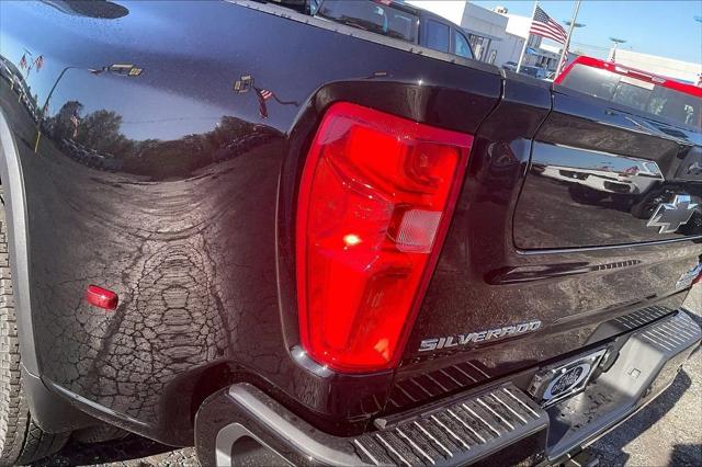 2026 Chevrolet Silverado 3500HD Crew Cab, Long Bed, High Country Dual Rear Wheel, RWD