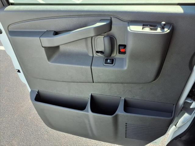 2023 GMC Savana 2500 Work Van