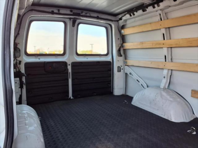 2023 GMC Savana 2500 Work Van
