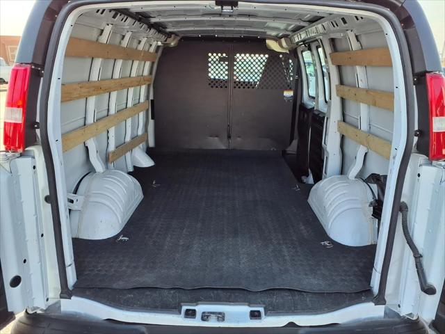 2023 GMC Savana 2500 Work Van