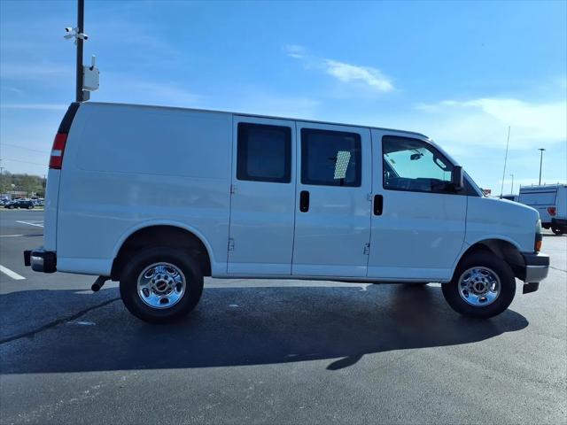 2023 GMC Savana 2500 Work Van