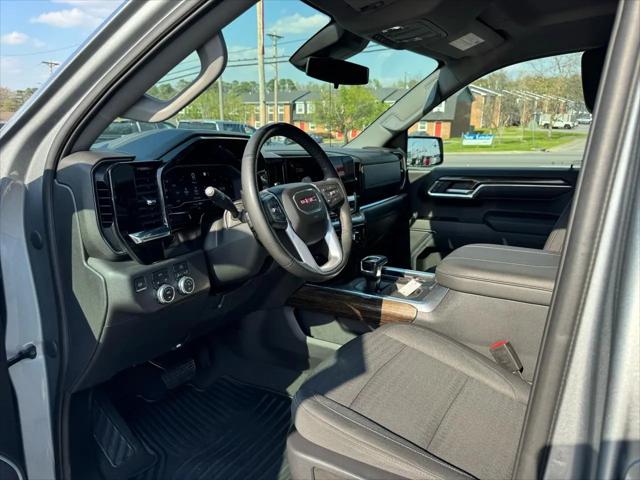 2023 GMC Sierra 1500 4WD Crew Cab Short Box Elevation with 3SB