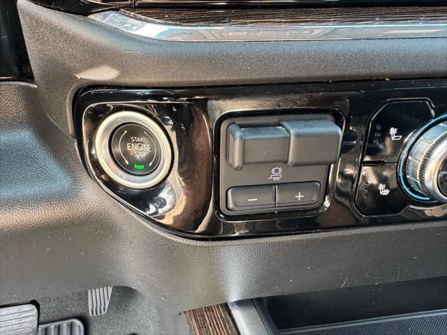 2023 GMC Sierra 1500 4WD Crew Cab Short Box Elevation with 3SB