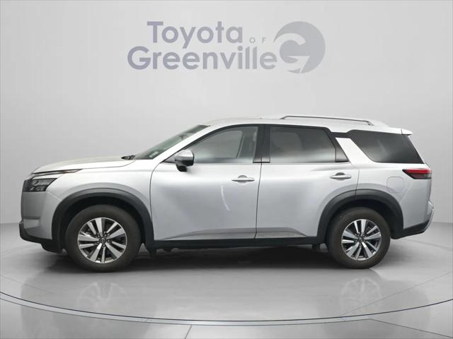 2025 Nissan Pathfinder SL FWD