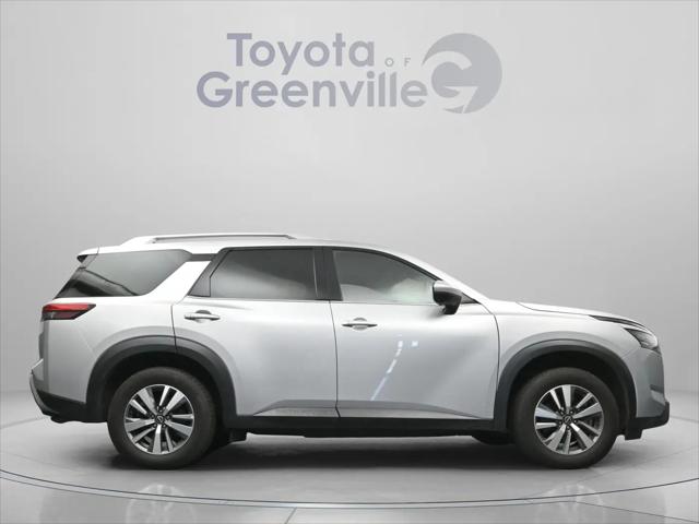 2025 Nissan Pathfinder SL FWD