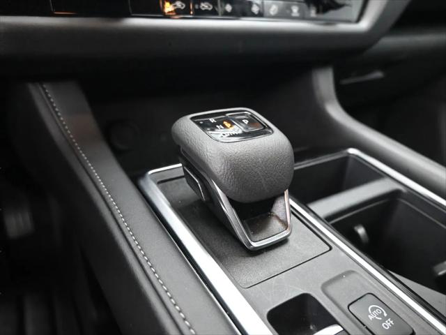 2025 Nissan Pathfinder SL FWD