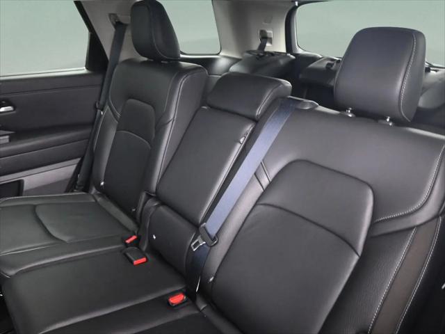 2025 Nissan Pathfinder SL FWD